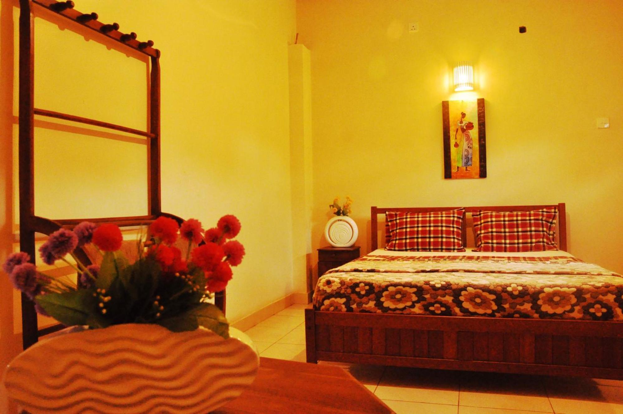Hotel Tinaya Dambulla Quarto foto