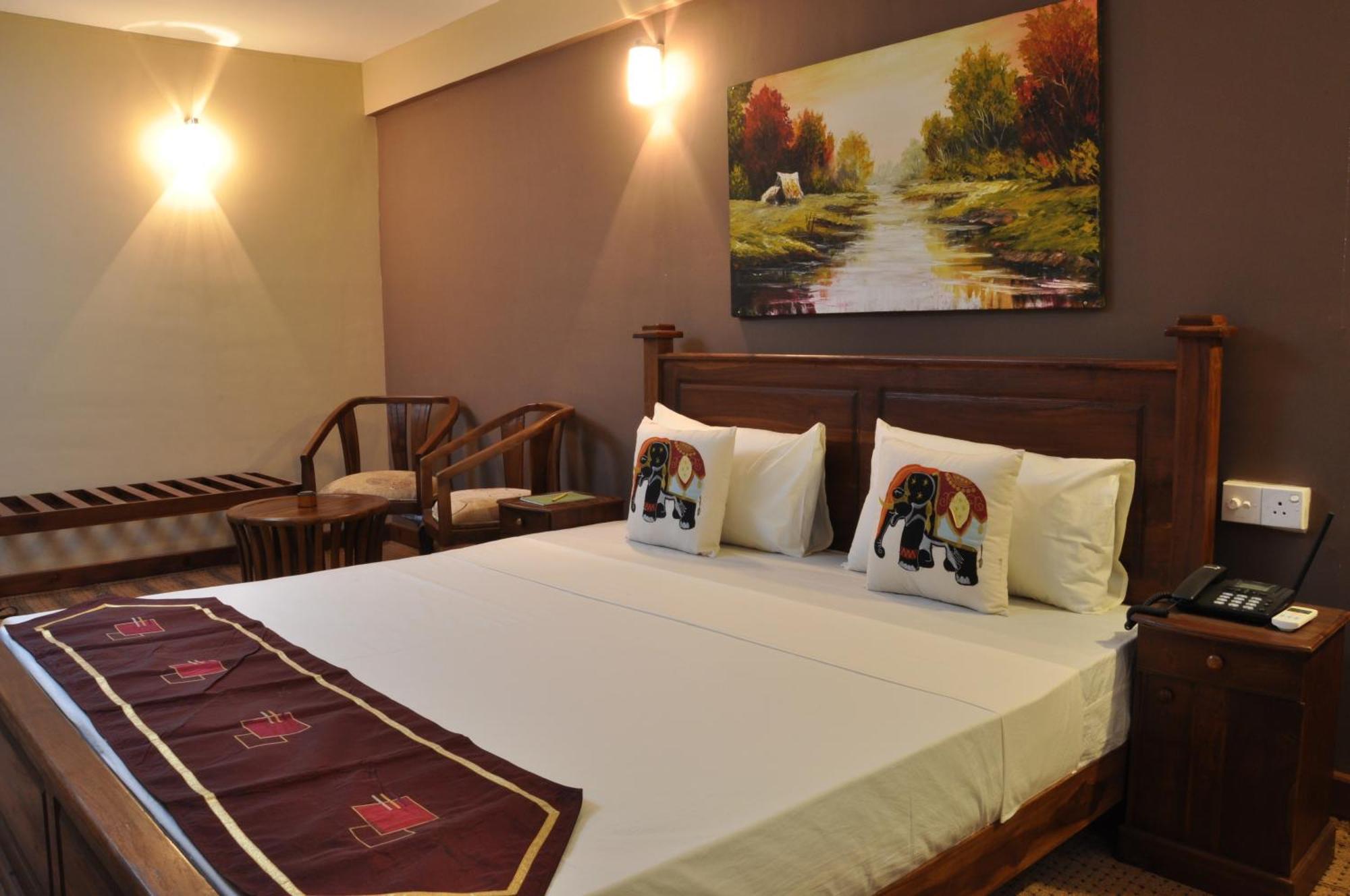 Hotel Tinaya Dambulla Quarto foto