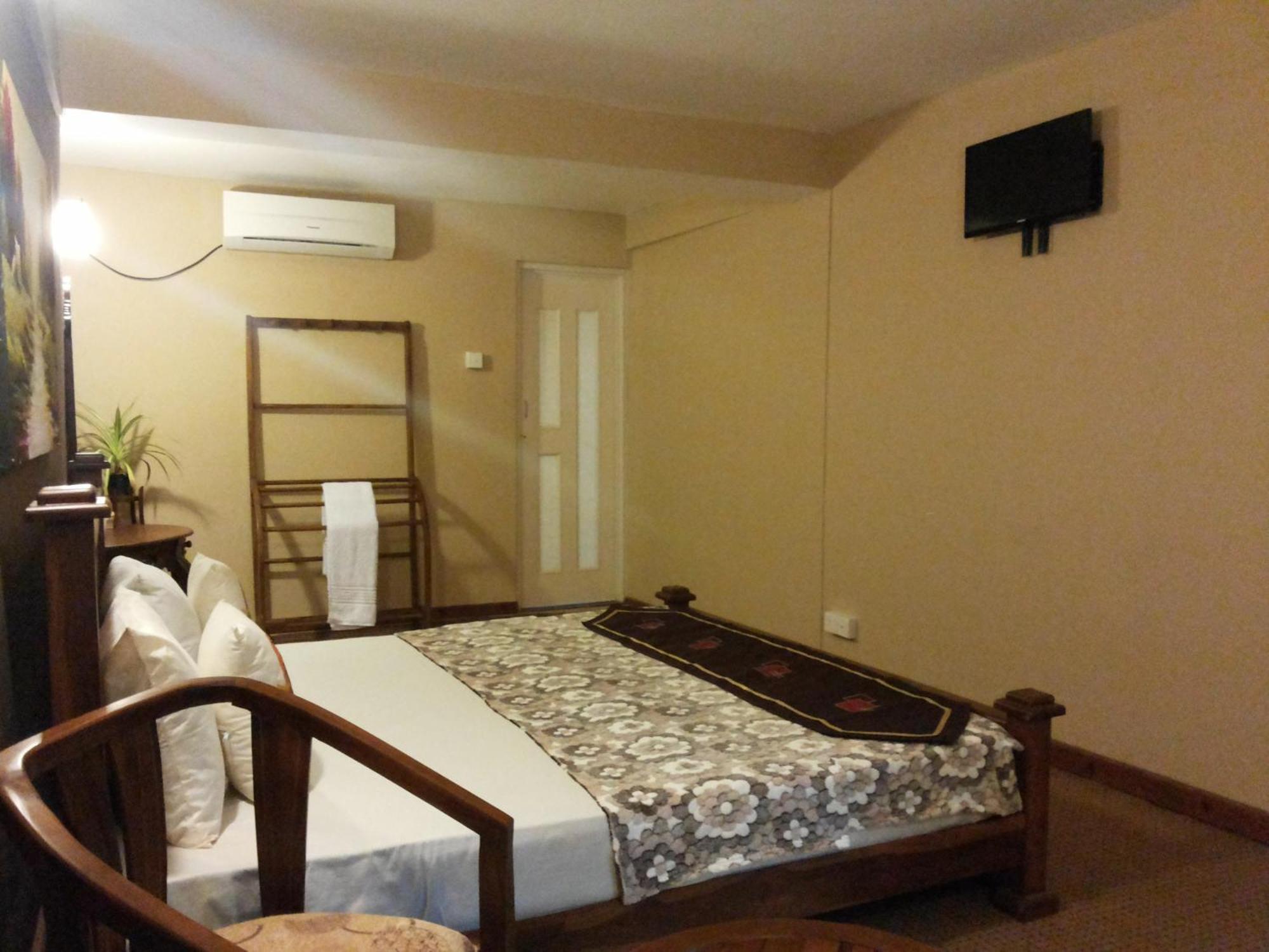 Hotel Tinaya Dambulla Quarto foto