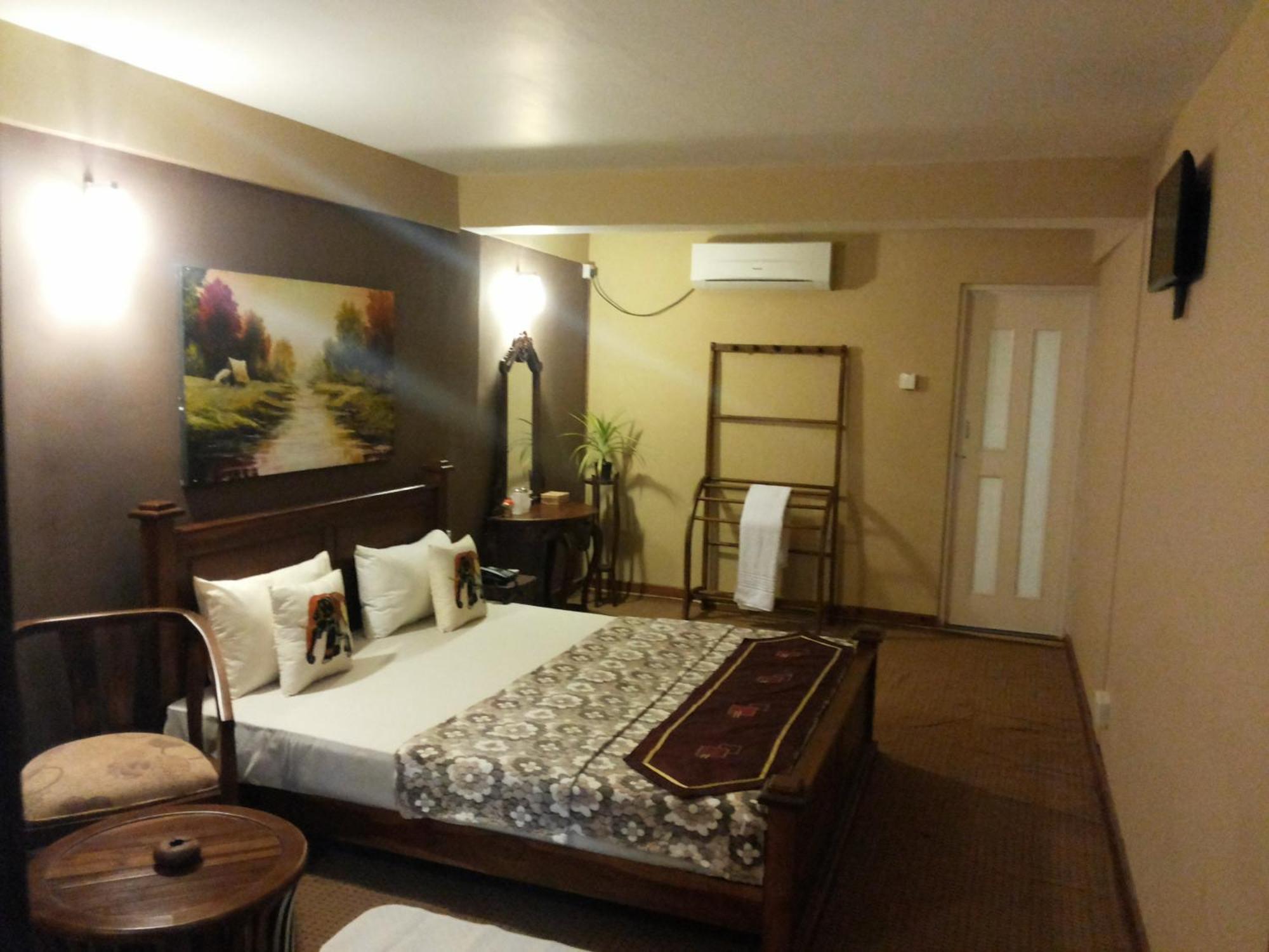 Hotel Tinaya Dambulla Quarto foto