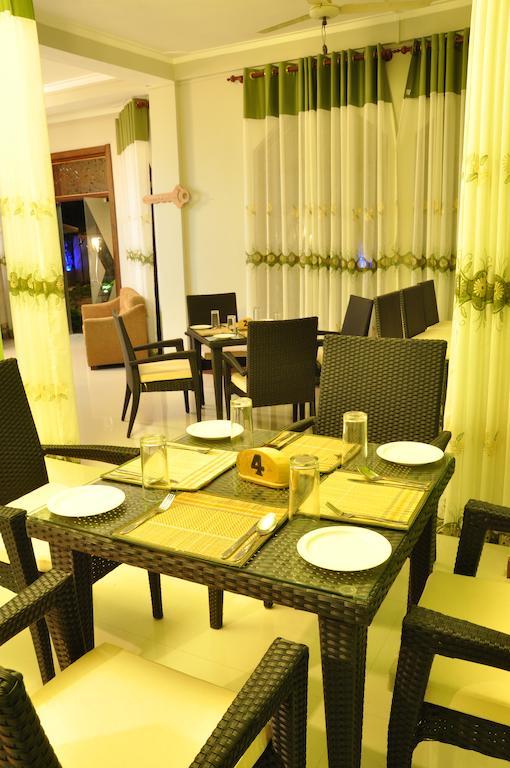 Hotel Tinaya Dambulla Exterior foto